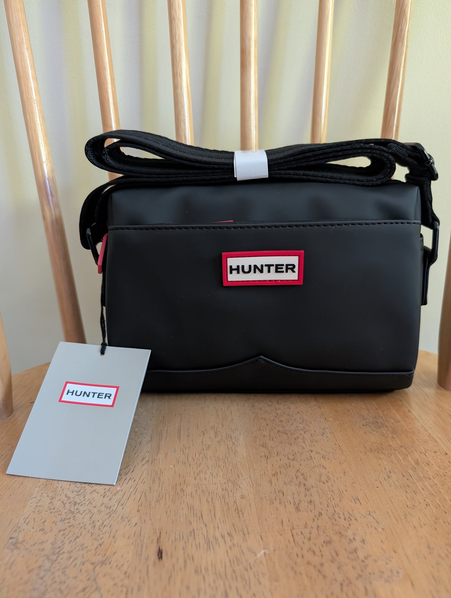 Hunter Everyday Crossbody Bag (Black)