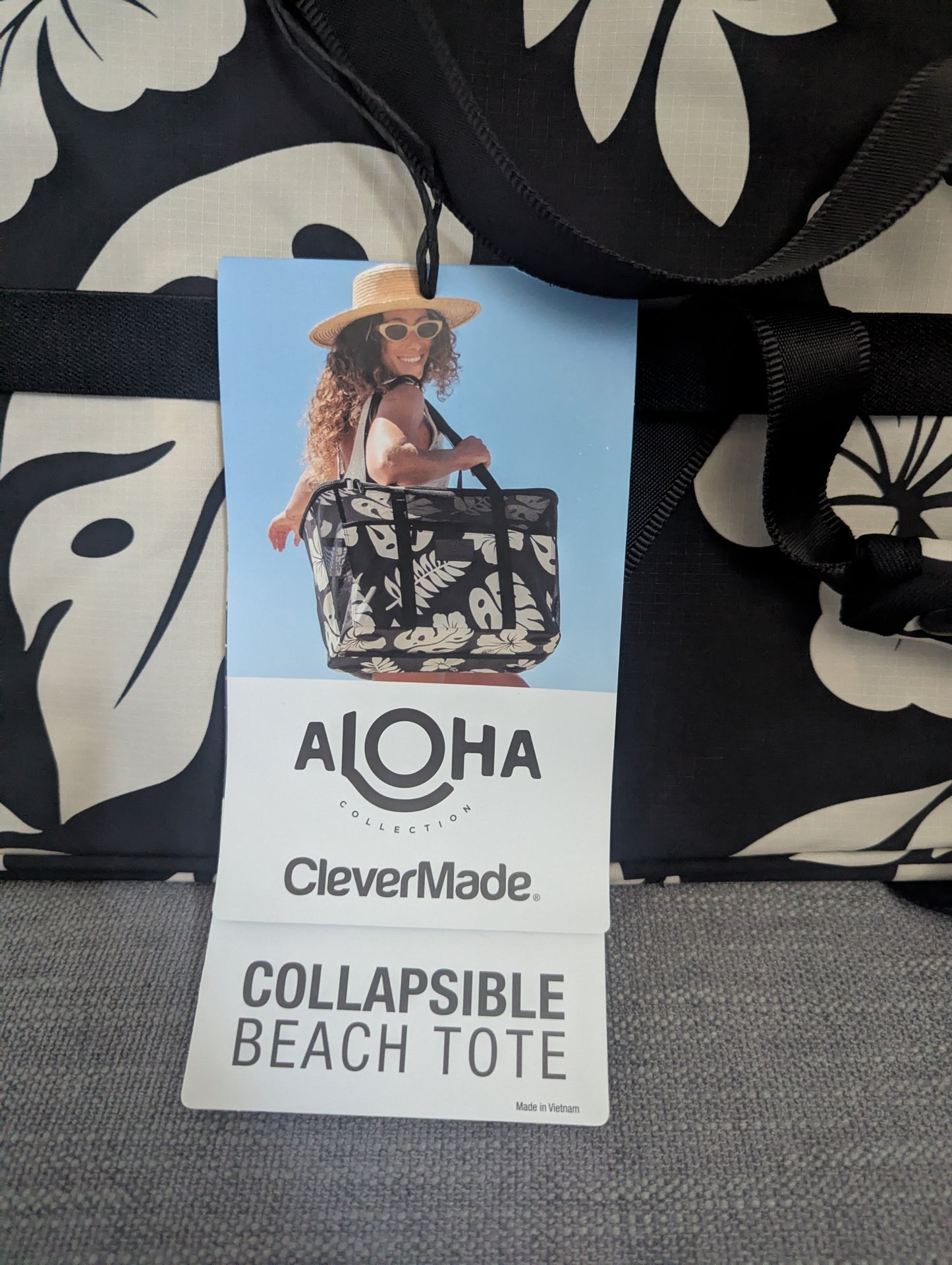 Aloha x CleverMade Collapsible Black Beach Tote – Oversized Water-Resistant Summer Bag