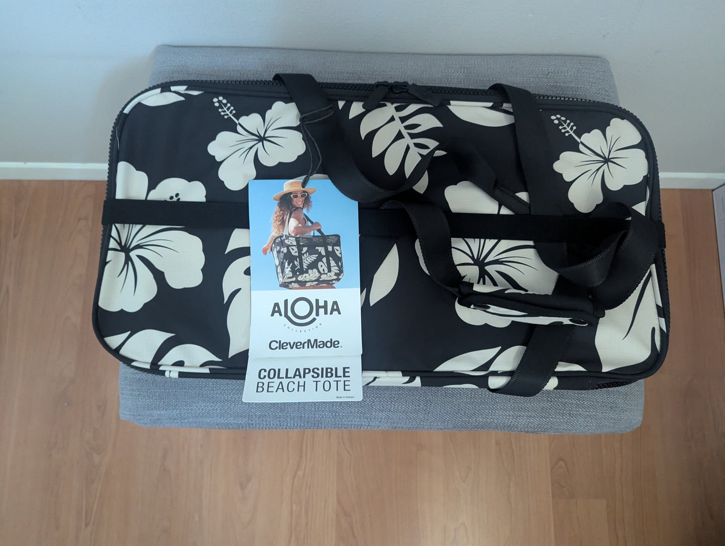 Aloha x CleverMade Collapsible Black Beach Tote – Oversized Water-Resistant Summer Bag