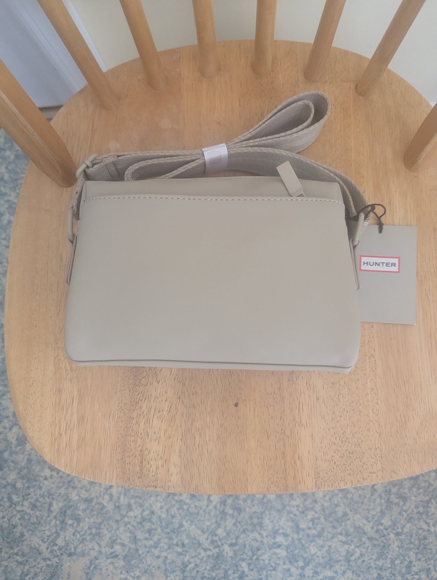 Hunter Everyday Crossbody Bag (Beige)
