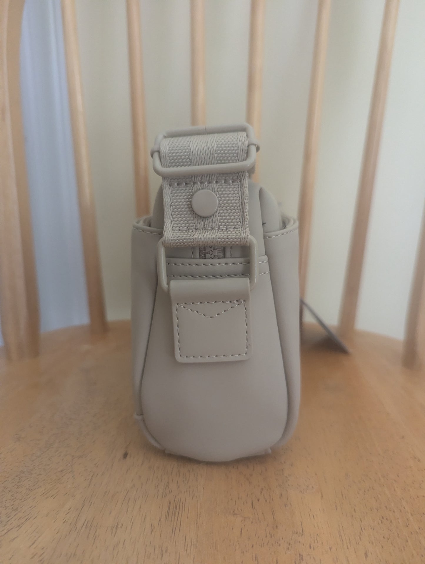 Hunter Everyday Crossbody Bag (Beige)