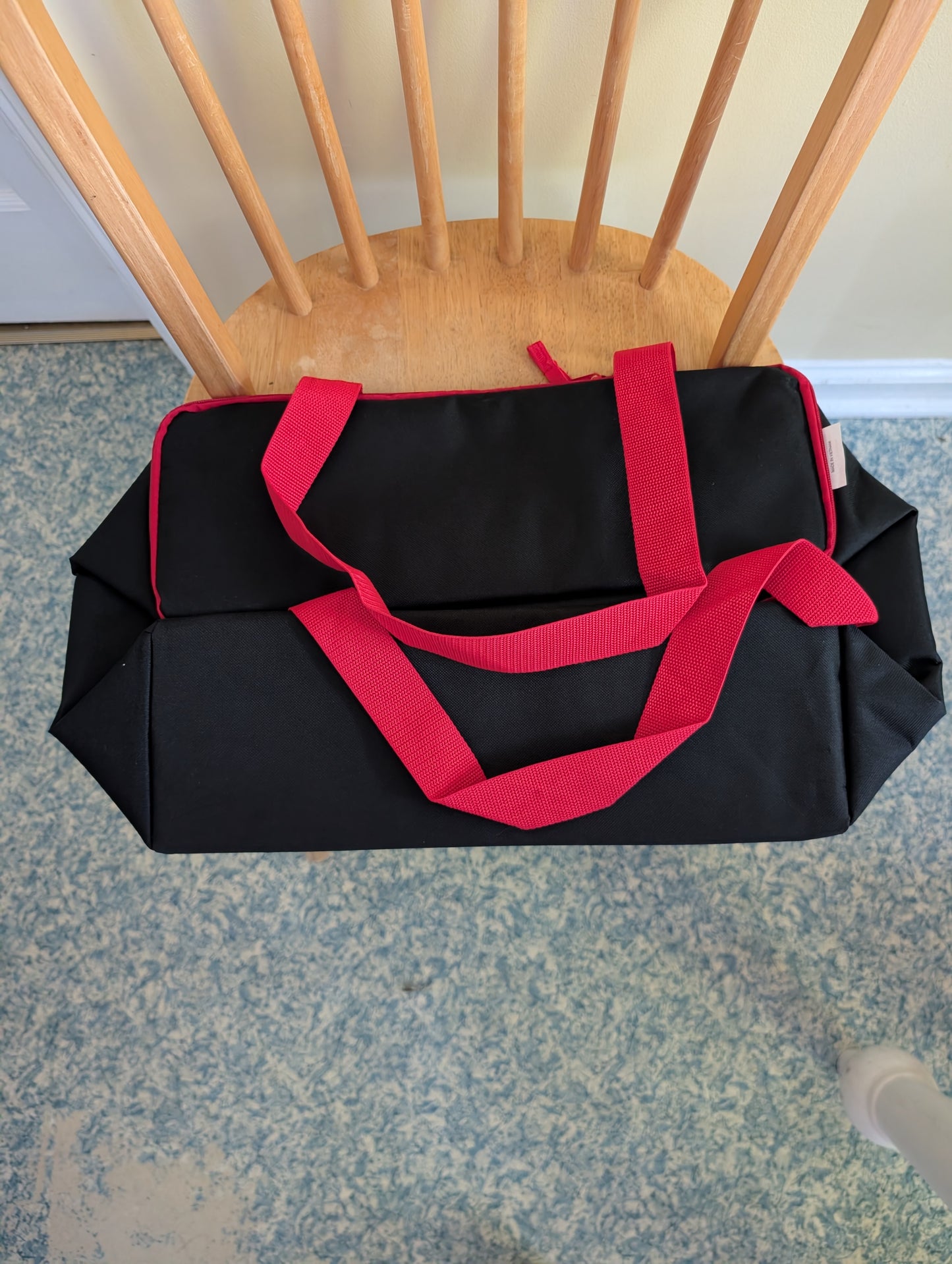 Trader Joe's Resuable Insulated Tote Bag (Red & Black)