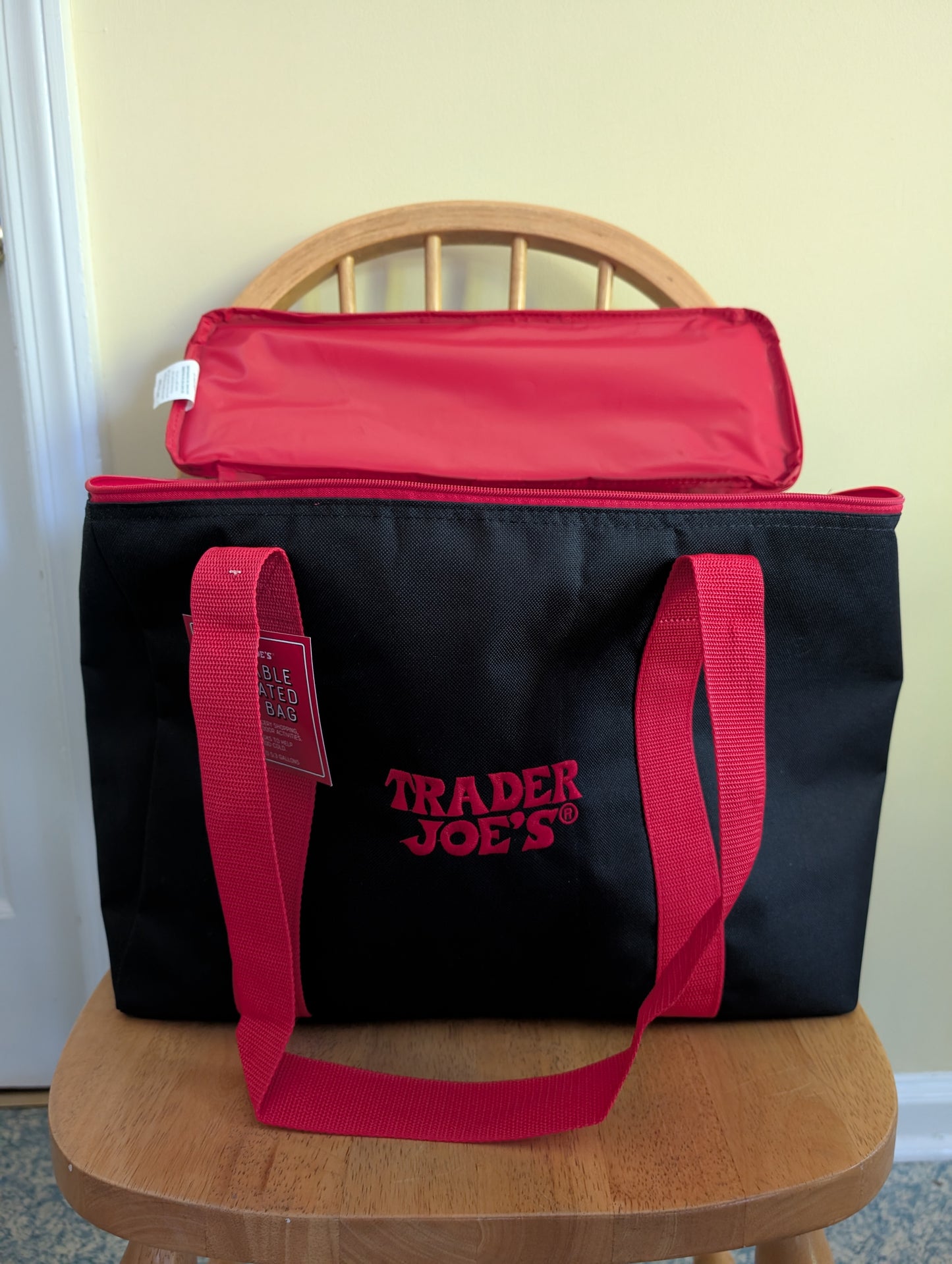 Trader Joe's Resuable Insulated Tote Bag (Red & Black)