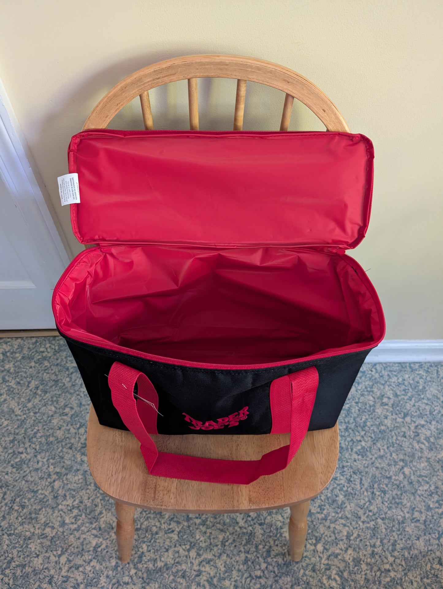 Trader Joe's Resuable Insulated Tote Bag (Red & Black)